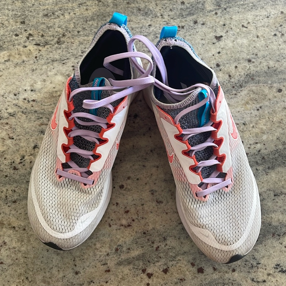 Nike Zoom Fly 4